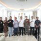 Foto: Walikota Makassar Munafri Arifuddin berfoto bersama PT XAHNSM Green and Smart Mobility Indonesia 
