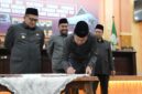 Foto: Walikota Munafri saat penandatanganan Nota Kesepakatan Rancangan Kebijakan Umum Anggaran–Prioritas Plafon Anggaran Sementara (KUA-PPAS) Perubahan APBD 2025