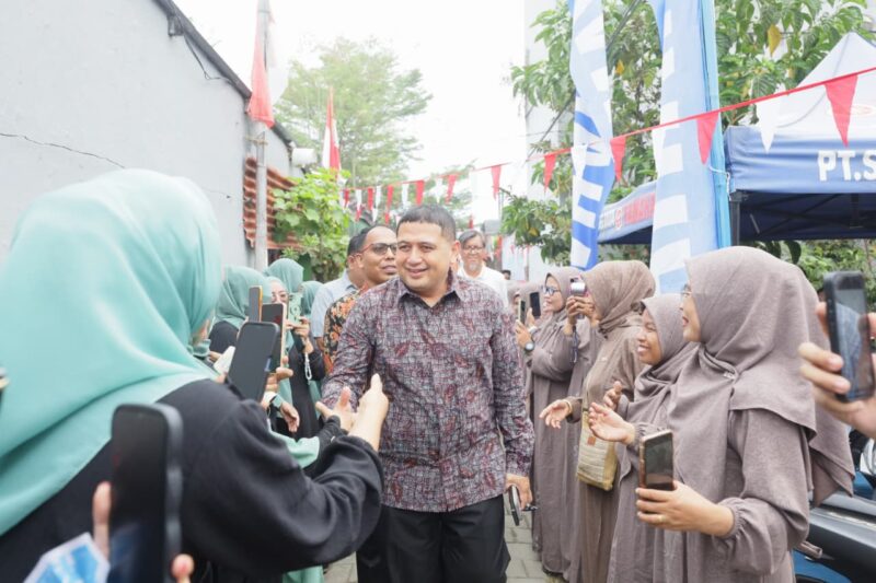 Foto: Wali Kota Makassar, Munafri Arifuddin, saat menghadiri Diskusi Oblong (Obrolan Lorong)