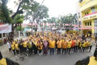 Wali Kota Makassar sekaligus Ketua DPD II Partai Golkar Kota Makassar, Munafri Arifuddin, menghadiri perayaan HUT ke-80 RI bersama kader dan simpatisan Partai Golkar di Jalan Lasinrang, Makassar.