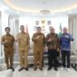 Foto: Walikota Makassar Munafri Arifuddin bersama Sekda Kota Makassar, DLH Kota makassar saat mebahasprogram pengolahan sampah
