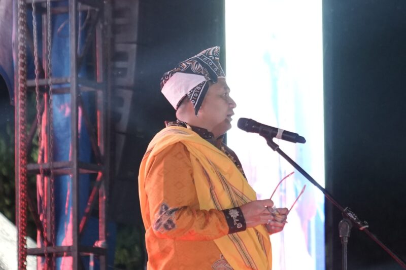 Foto: Walikota Munafri saat memberikan sambutan pada acara pesta rakyat kecamatan biringkanaya