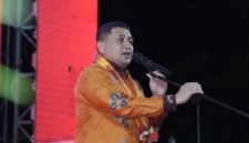 Foto: Walikota Munafri saat memberikan sambutan pada acara pesta rakyat kecamatan Tamalanrea