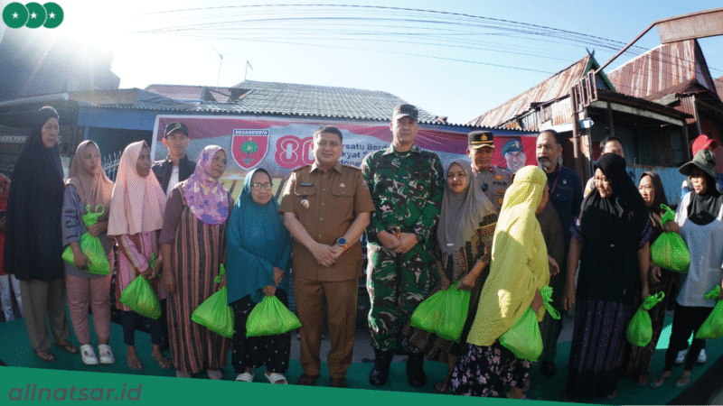 Foto: Walikota Makassar di dampingi Dandim 1408/Makassar, perwakilan Polri bersama warga sekitar kanal