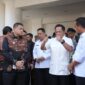 Wali Kota Makassar, Munafri Arifuddin, bersama Mendagri Tito Karnavian saat menghadiri pengarahan kepala daerah se-Sulsel di Rumah Jabatan Gubernur Sulsel.