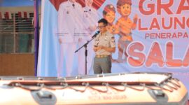 Kepala BPBD Makassar Muhammad Fadli menyampaikan sambutan pada peluncuran program inovasi SALAMA di SMPN 19 Makassar, Selasa (30/9/2025).