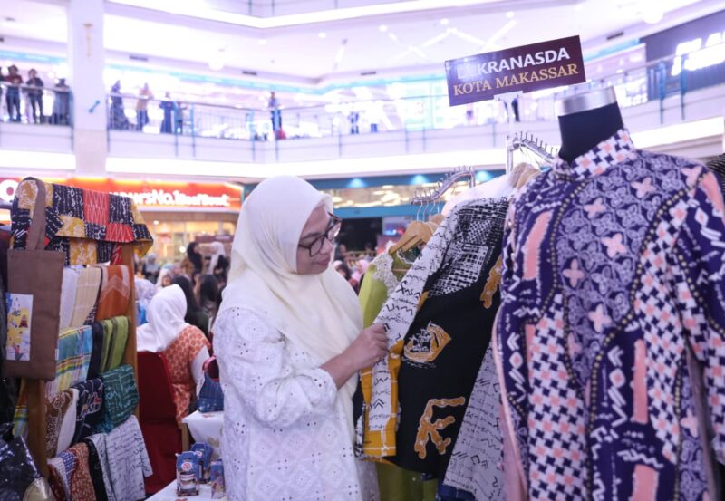Foto: Dewan Kerajinan Nasional Daerah (Dekranasda) Kota Makassar pada ajang Wastra Arajang 2025