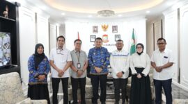 Foto: Wali Kota Makassar, Munafri Arifuddin, foto bersama jajaran Komisi Penyiaran Indonesia Daerah (KPID) Sulawesi Selatan di Balai Kota Makassar