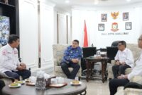 foto: Wali Kota Makassar Munafri Arifuddin dalam pertemuan dengan pengurus PMI Kota Makassar