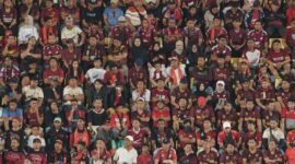 Foto: Supporter PSM Makassar saat menyaksikan laga PSM vs Persija di Stadion BJ Habibie di Parepare