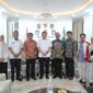 Foto: Wali Kota Makassar, Munafri Arifuddin bersama Wakil Rektor Bidang Akademik dan Kemahasiswaan (WR I) Universitas Hasanuddin, Prof. Dr. drg. Muhammad Ruslin