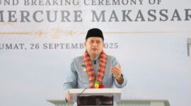 Foto: Wali Kota Makassar, Munafri Arifuddin saat memberikan sambutan pada peletakan batu pertama (groundbreaking) Hotel Grand Mercure  di Jl. Metro Tanjung Bunga