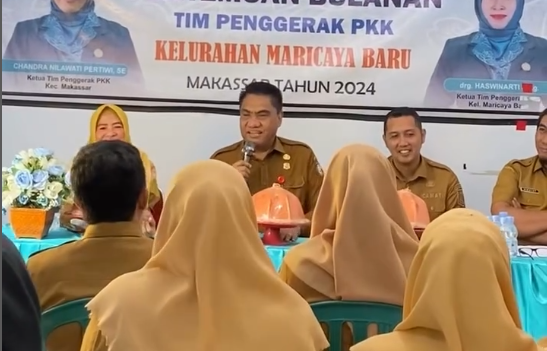 Kepala Dinas PP dan KB Kota Makassar, Drs. A. Irwan Bangsawan, M.Si, bersama jajaran dan Camat Makassar saat memimpin kegiatan Koordinasi Data Stunting di Kantor Lurah Maricaya Baru, dilanjutkan dengan kunjungan ke Puskesmas Kecamatan Makassar.