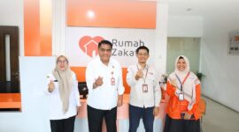 Kepala Dinas PP dan KB Kota Makassar, Drs. A. Irwan Bangsawan, M.Si, bersama jajaran DPPKB melakukan kunjungan koordinasi ke Rumah Zakat Kota Makassar dalam rangka memperkuat sinergi percepatan penurunan stunting, Rabu (8/10/2025).