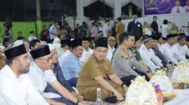 Foto: Wali Kota Makassar, Munafri Arifuddin saat menghadiri doa bersama untuk korban di DPRD Makassar sekaligus perayaan Maulid Nabi Besar Muhammad SAW, yang digelar di Lapangan Tenis DPRD Makassar, Jl. AP Pettarani