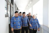 Foto: Wali Kota Makassar, Munafri Arifuddin, Wakil Wali Kota Makassar, Aliyah Mustika Ilham bersama Sekprov Sulsel sekaligus Ketua Korpri Sulsel, Jufri Rahman di sela-sela pelantikan Korps Pegawai Republik Indonesia ( KORPRI) Kota Makassar, Masa Bakti 2022–2027