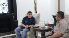 Foto: Walikota Makassar Munafri Arifuddin bersama Kepala ATR/BPN Kota Makassar, Adri Virly Rachman di Balai Kota Makassar