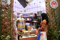 Foto: Suasana Booth Dekranasda Kota Makassar pada ajang The Jakarta International Handicraft Trade Fair (INACRAFT) 2025 yang digelar di Jakarta International Convention Center (JICC)