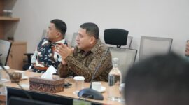 Foto: JAKARTA - Wali Kota Makassar, Munafri Arifuddin saat melakukan kunjungan ke Kantor Direktorat Perhubungan Laut (Hubla), Kementerian Perhubungan RI