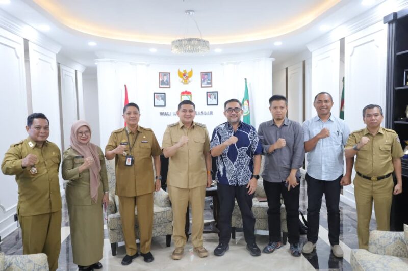 Foto: Wali Kota Makassar, Munafri Arifuddin saat menerima audiensi dari jajaran Densus 88 Anti Teror di Balai Kota Makassar yang dipimpin Kasatgaswil Sulsel, Agung NM