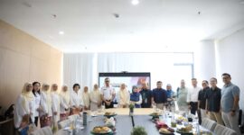 Foto: Sekretaris Daerah (Sekda) Makassar, Andi Zulkifly, bersama Ketua Dekranasda Kota Makassar, Melinda Aksa bersama Wali Kota Depok, Supian Suri, didampingi jajaran pengurus Dekranasda dan TP PKK Kota Depok