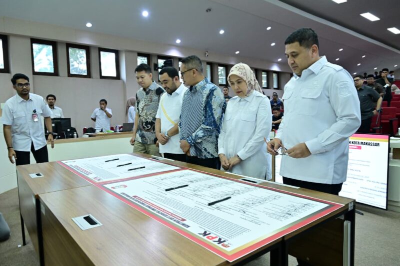 Foto: Penandatanganan pakta integritas anti korupsi bersama Pemerintah Kota Makassar, DPRD Kota Makassar dan KPK RI di Balai Kota Makassar