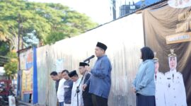 Foto: Wali Kota Makassar Munafri Arifuddin, Wakil Wali Kota Makassar Aliyah Mustika Ilham dalam kegiatan Gerakan Jumat Bersih yang kali ini dilaksanakan serentak di tiga kecamatan: Bontoala, Wajo, dan Ujung Pandang 