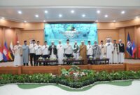 Foto: Wali Kota Makassar, Munafri Arifuddin bersama pengikut Tarekat Al Muhammadiyah Al Sanusiyah Al Idrisiyah Indonesia dalam acara peringatan maulid