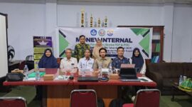 Foto: Ketua LPPM UIT, Nismawati, S.Si., M.Kes bersama Reviewer dan Dosen penerima Hibah Kemdiktisaintek