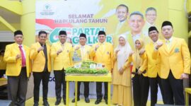 Foto:  Ketua DPD II Partai Golkar Kota Makassar, Munafri Arifuddin pada perayaan HUT ke-61 Partai Golkar yang digelar di Sekretariat DPD II Golkar Makassar