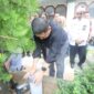 Foto: Wali Kota Makassar, Munafri Arifuddin sesaat setelah peluncuran Gerakan Bioberkah (Biopori Mengubah Sampah Jadi Berkah) yang digagas Permabudhi Kota Makassar 