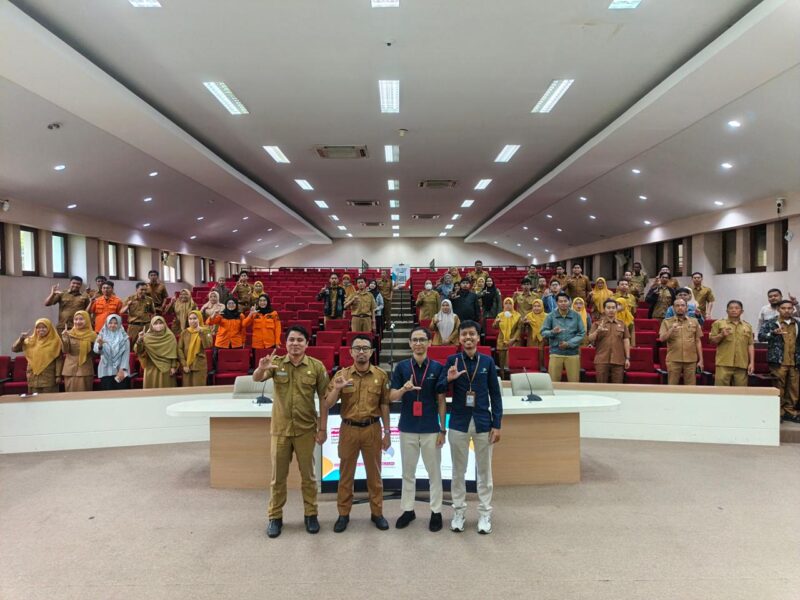 Peserta Bimtek Penyelenggaraan Statistik Sektoral bersama Dinas Kominfo Makassar di Ruang Sipakatau, Balai Kota, Senin (27/10/2025).