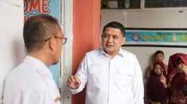 Foto: Wali Kota Makassar Munafri Arifuddin saat melakukan inspeksi mendadak (sidak) ke SDN Inpres Monginsidi, di Kecamatan Makassar