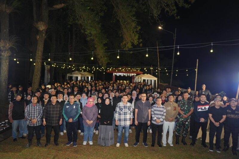 Foto: Wali Kota Makassar, Munafri Arifuddin bersama Lurah se Kota Makassar 