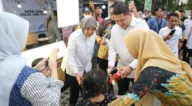 Foto: Wali Kota Makassar, Munafri Arifuddin bersama  Wakil Wali Kota Makassar, Aliyah Mustika Ilham dalam kegiatan kegiatan UMKM Fiesta yang digelar oleh Dinas Koperasi dan UKM Kota Makassar di Plaza Mall Ratu Indah