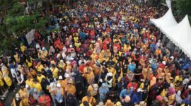 Foto: warga tumpah ruah mengikuti Jalan Sehat semarak HUT ke-418 Kota Makassar