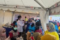 Foto: Dinas Kesehatan Kota Makassar membuka layanan pemeriksaan kesehatan gratis bagi masyarakat di lokasi kegiatan jalan santai