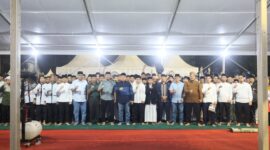 Foto: Wali kota Makassar, Munafri Arifuddin bersama  hafids qur'an dan anak panti