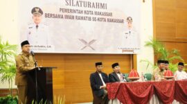Foto: Wali Kota Makassar, Munafri Arifuddin saat memberikan sambutan dalam kegiatan Silaturahmi Pemerintah Kota Makassar bersama Imam Rawatib se-Kota Makassar