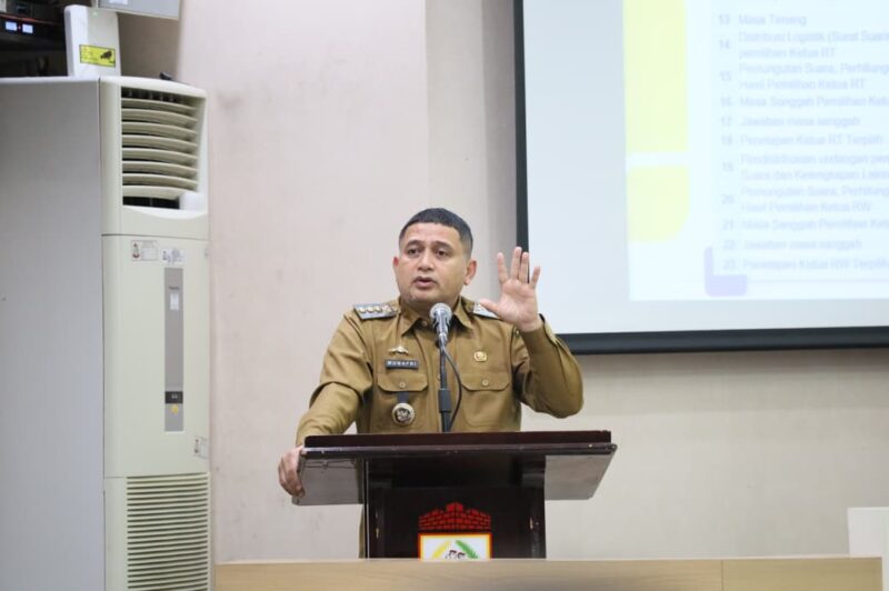 Foto: Wali Kota Makassar, Munafri Arifuddin saat memberikan arahan dalam Rapat koordinasi terkait Pemilihan Ketua RT dan RW Serentak 2025