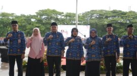 Foto: Wali Kota Makassar Munafri Arifuddin, Wakil Wali Kota Makassar Aliyah Mustika Ilham, Ketua Tim Penggerak PKK Kota Makassar seusai Upacara Pelantikan dan Penyerahan Surat Keputusan Pengangkatan Pegawai Pemerintah dengan Perjanjian Kerja (PPPK)  