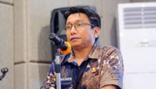 Kepala Dinas Penataan Ruang Kota Makassar, Muh Fuad Azis, saat menyampaikan sambutan pada kegiatan Sosialisasi Sertifikat Laik Fungsi (SLF) di Swiss-Belhotel Panakkukang, Jumat (5/12/2025).