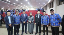 Foto: Pemerintah Kota Makassar bersama jajaran direksi perusda dalam acara pelantikan serta pengambilan sumpah jabatan Pejabat Pimpinan Tinggi Pratama dan Pejabat Administrasi di lingkup Pemkot Makassar