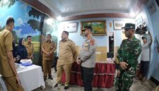 Foto: Wali Kota Makassar Munafri Arifuddin bersama Kapolrestabes dan Dandimtabes Makassar saat meninjau lokasi pemungutan suara Pemilihan RT