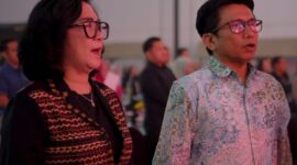 Kepala Dinas Penataan Ruang Kota Makassar, Fuad Azis (kanan), menghadiri Tax Award 2025 di Phinisi Ballroom, Hotel Claro Makassar, Selasa malam (9/12/2025).