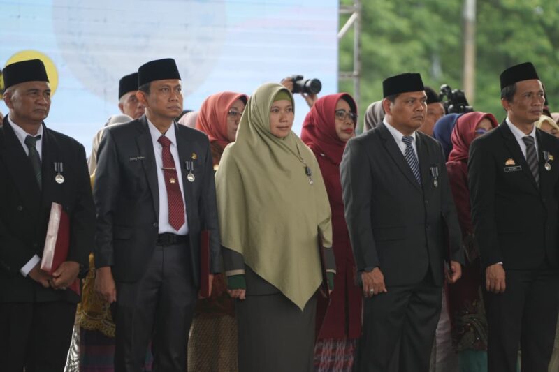 Foto: Aparatur Sipil Negara (ASN) lingkup Pemerintah Kota Makassar yang memperoleh penghargaan Satyalancana Karya Satya Tahun 2025