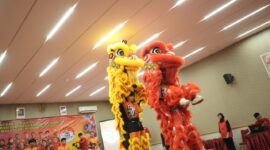 Foto: Atraksi Barongsai yang tergabung dalam FOBI