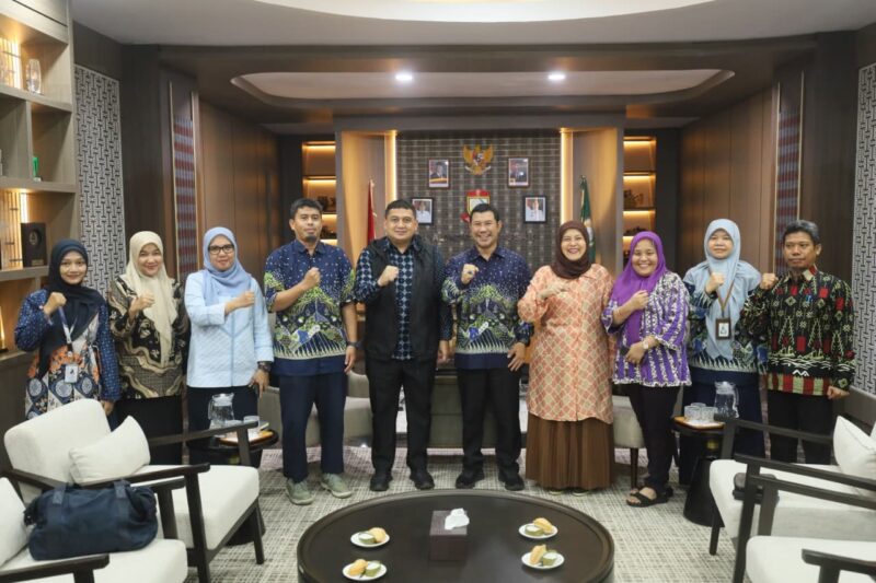 Foto: Wali Kota Makassar, Munafri Arifuddin bersama Kepala BBPOM di Makassar, Yosef Dwi Irwan Prakasa Setiawan dan jajaran
