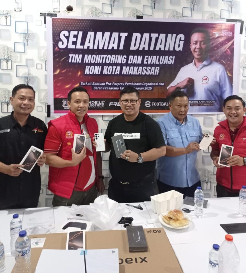 Foto: Ketua ESI Kota Makassar Hasrul Kaharuddin bersama tim monitoring dan evaluasi KONI Kota Makassar