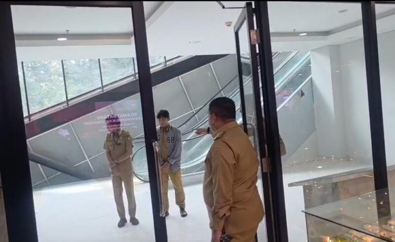 Foto: Wali Kota Makassar, Munafri Arifuddin saat sidak di Makassar Government Center (MGC)